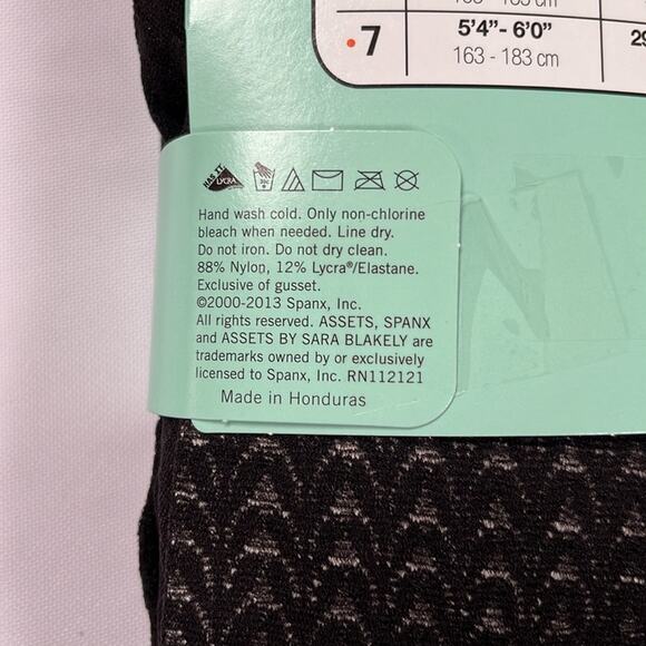 SPANX Assets Shaping Tights Textured Wish Bone Black Size 5 Flattens Smoothes - Picture 6 of 7